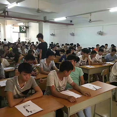 現場招聘